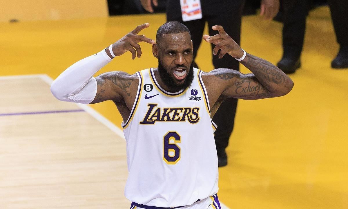 九游体育-关于日本队带队取胜！，詹姆斯重要时刻战术调整全场沸腾不已的信息