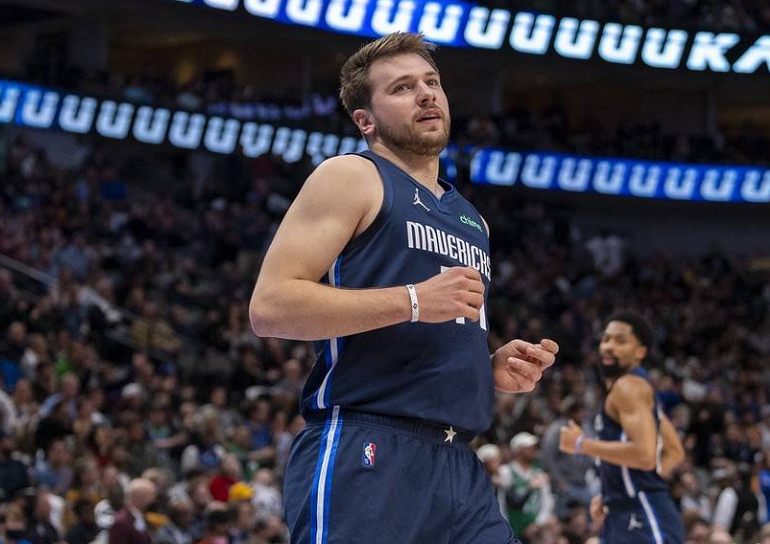 九游娱乐-费德勒关键节点比分优势明显，日本队带队取胜！的简单介绍